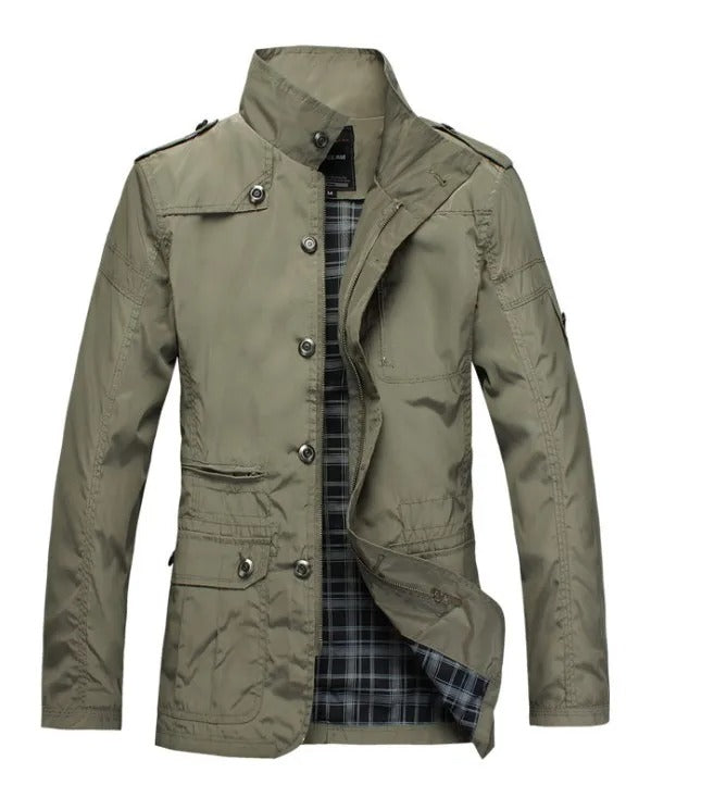 Elegante chaqueta cortaviento